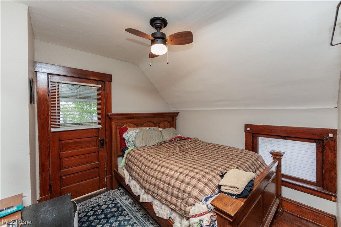 4318 Bucyrus Avenue Cleveland OH 44109