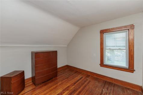 4318 Bucyrus Avenue Cleveland OH 44109