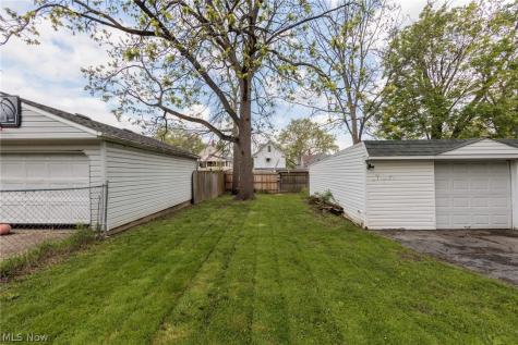 4318 Bucyrus Avenue Cleveland OH 44109