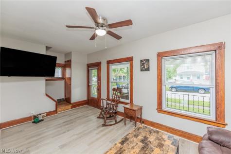 4318 Bucyrus Avenue Cleveland OH 44109