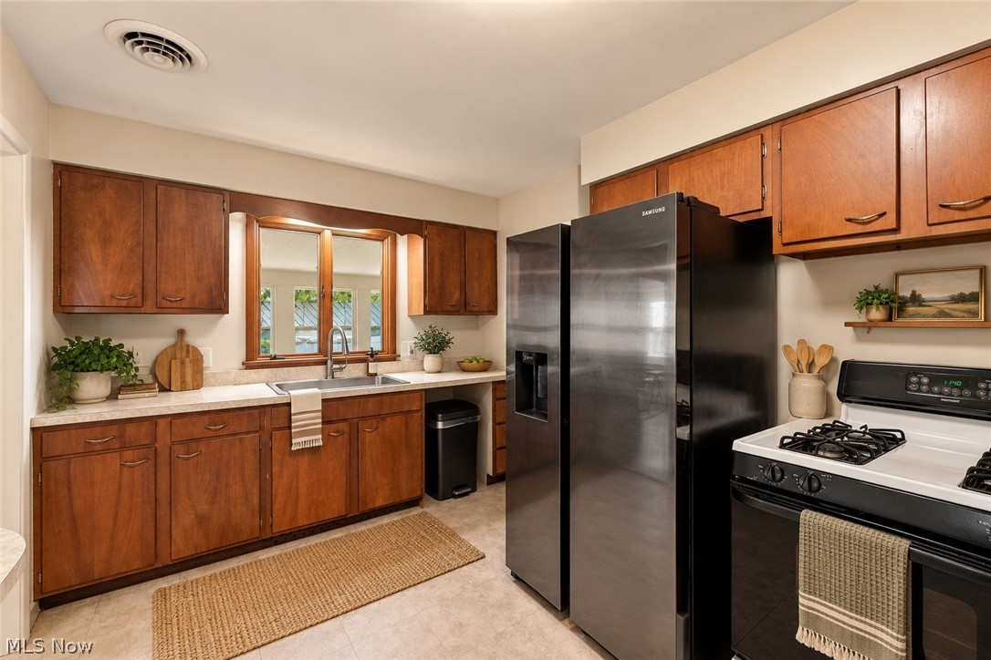 412 High Meadow Road Amherst OH 44001