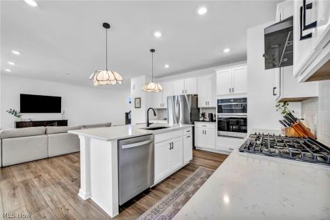 6508 Garden Path Olmsted Twp OH 44138