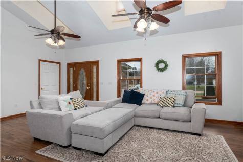 407 31st Street SW Barberton OH 44203