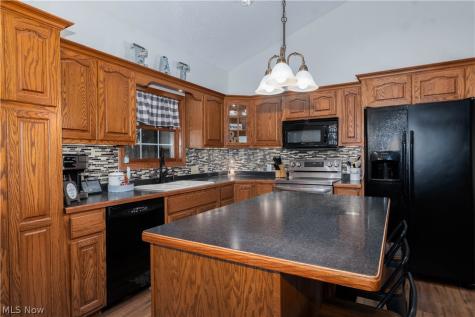 407 31st Street SW Barberton OH 44203