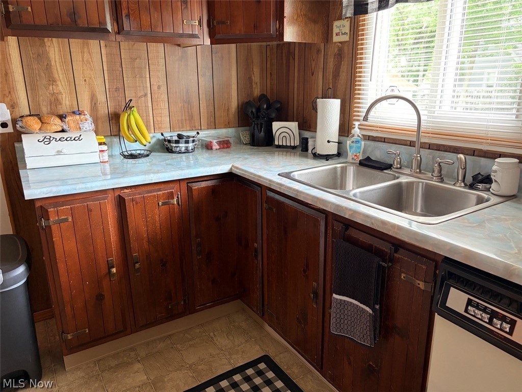 5819 Hillcrest Avenue Ashtabula OH 44004