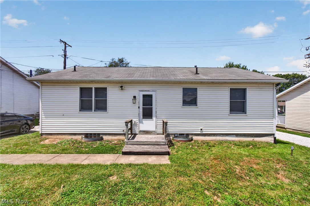 3014 Harmont Avenue NE Canton OH 44705