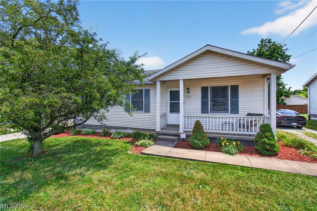 3014 Harmont Avenue NE Canton OH 44705