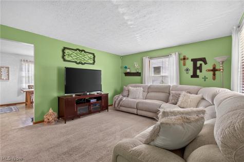 3014 Harmont Avenue NE Canton OH 44705