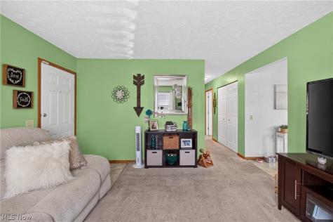 3014 Harmont Avenue NE Canton OH 44705