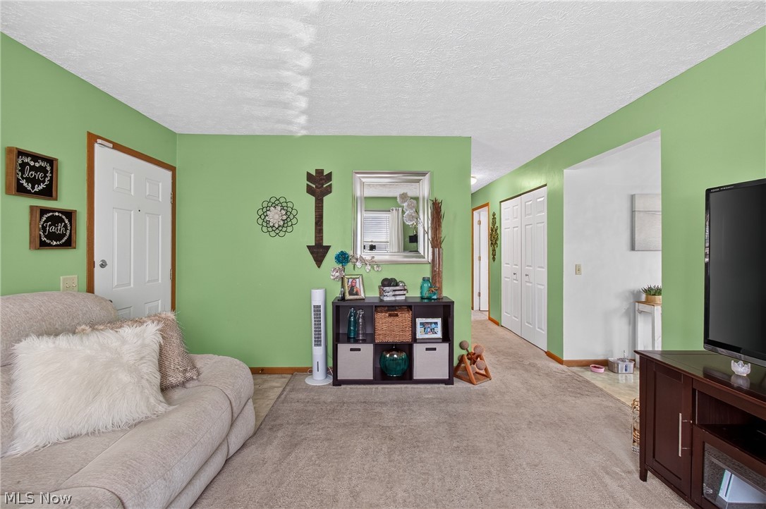 3014 Harmont Avenue NE Canton OH 44705