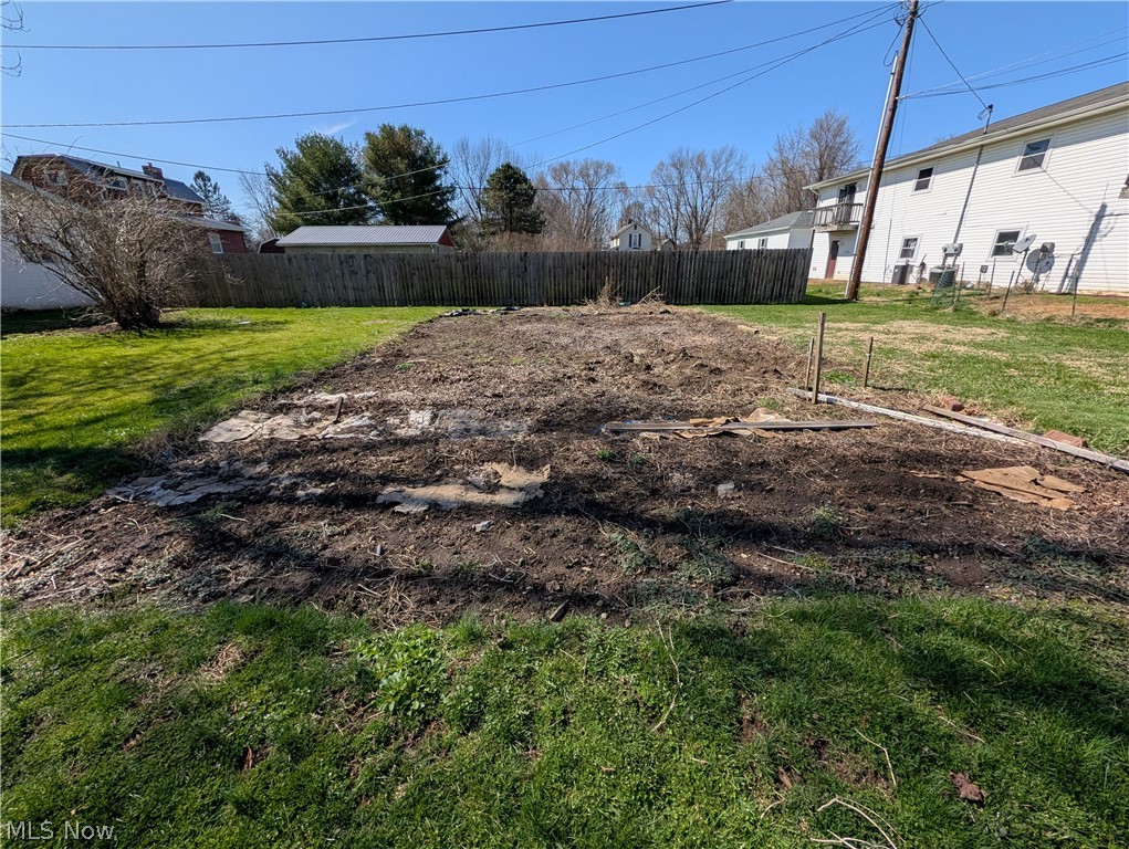 218 S Lawn Drive Newcomerstown OH 43832
