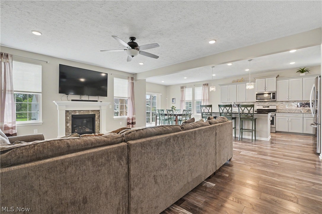 987 Hawkin Lane Aurora OH 44202