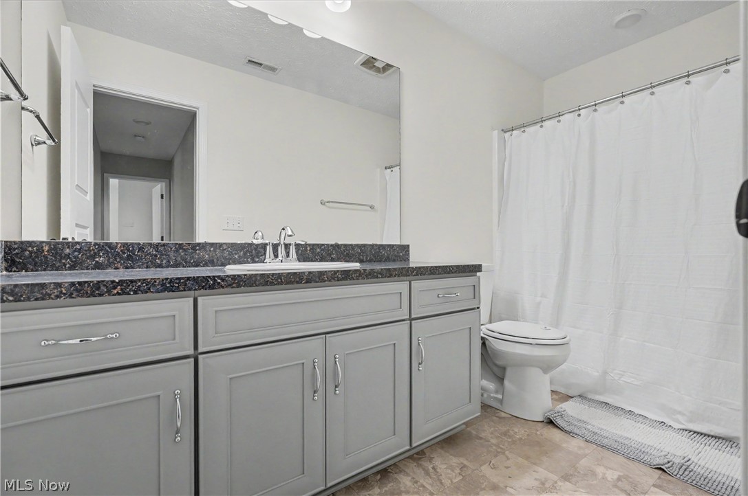 987 Hawkin Lane Aurora OH 44202