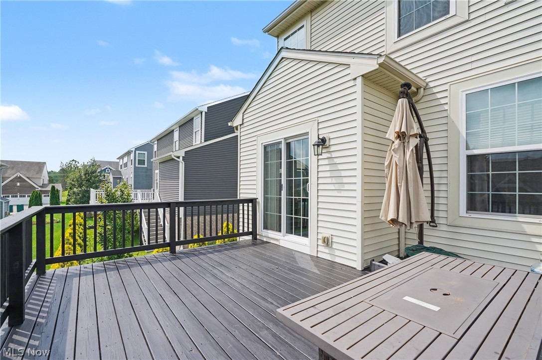 987 Hawkin Lane Aurora OH 44202