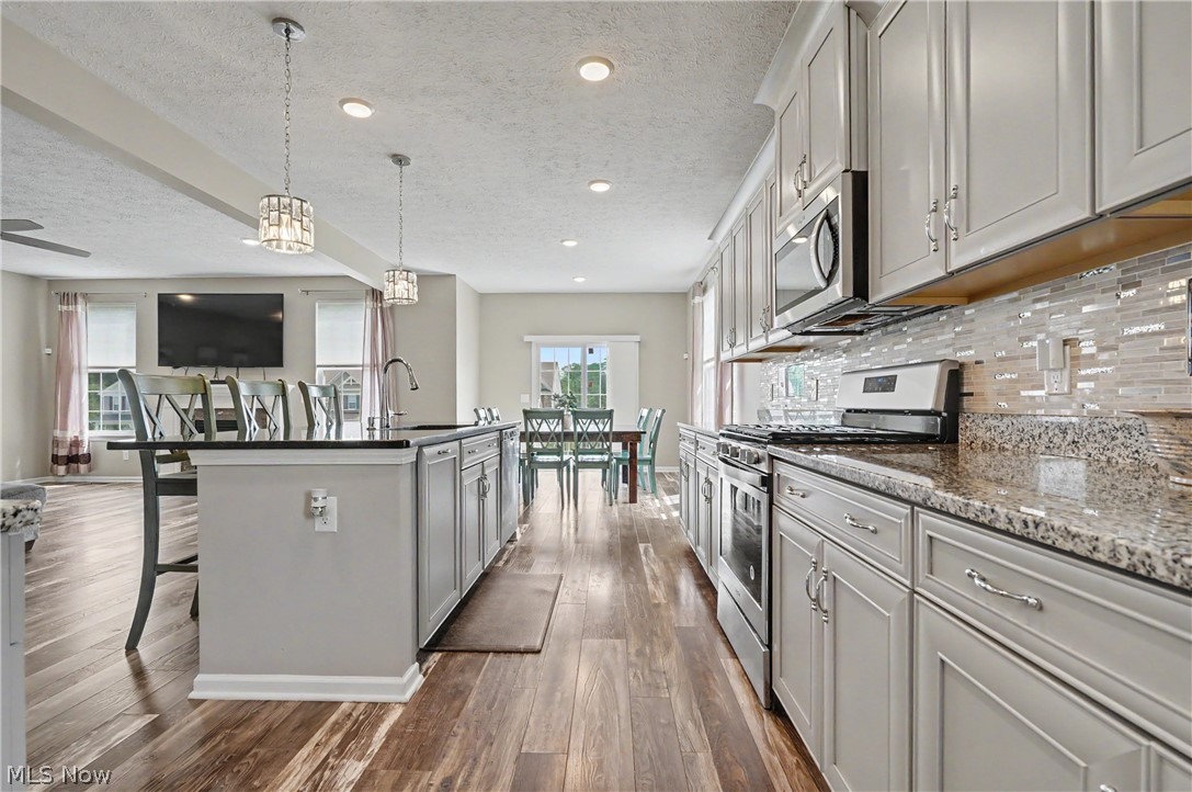 987 Hawkin Lane Aurora OH 44202