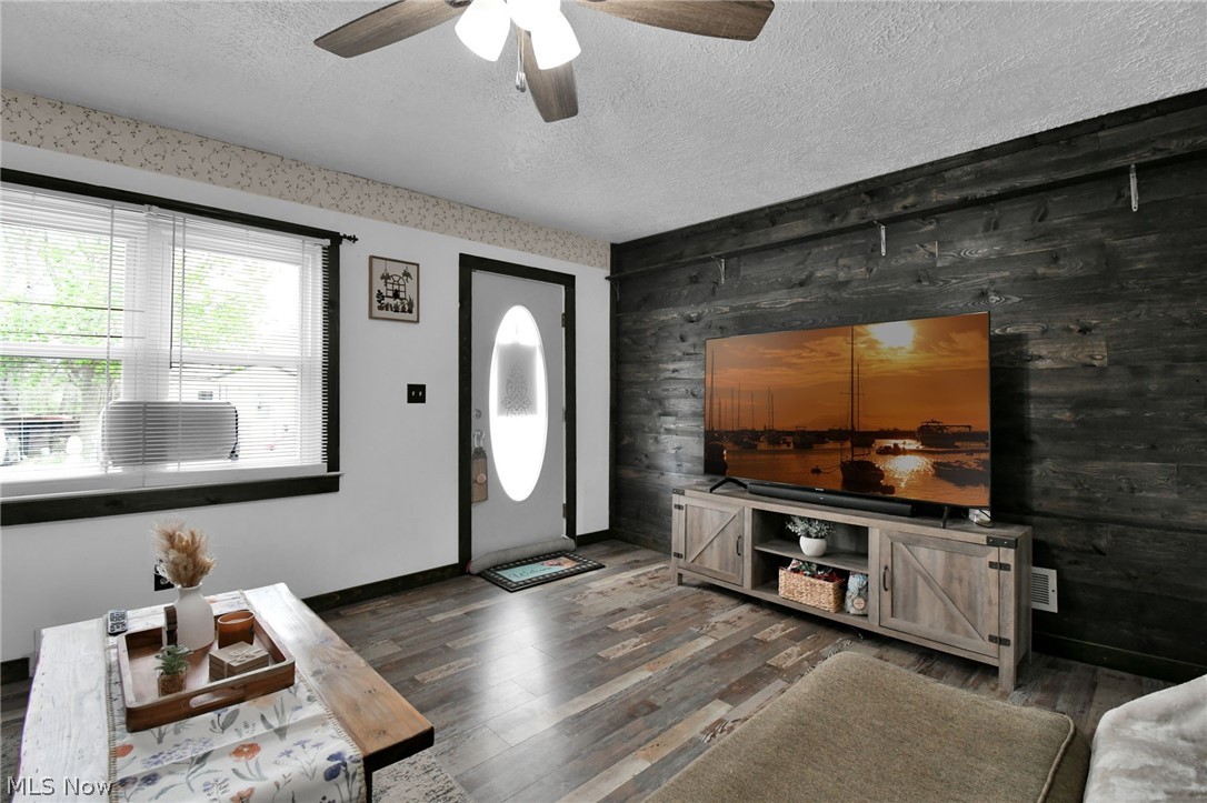 59 W Tucker Avenue Shelby OH 44875