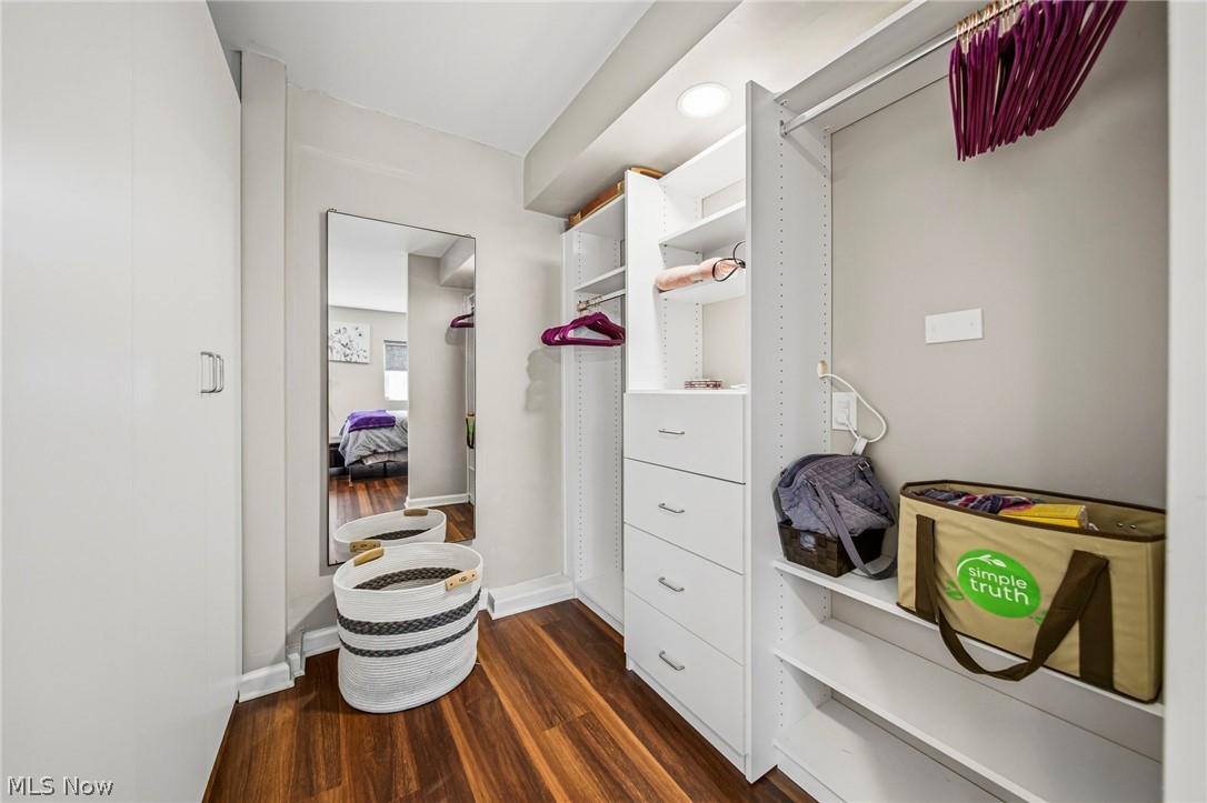 25301 Wolf Road Bay Village OH 44140