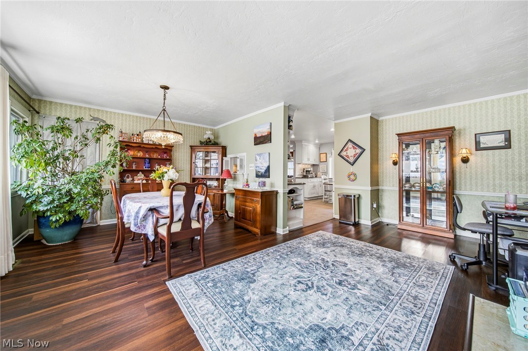 25301 Wolf Road Bay Village OH 44140