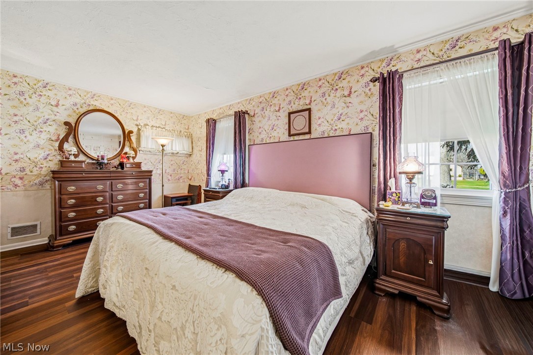 25301 Wolf Road Bay Village OH 44140