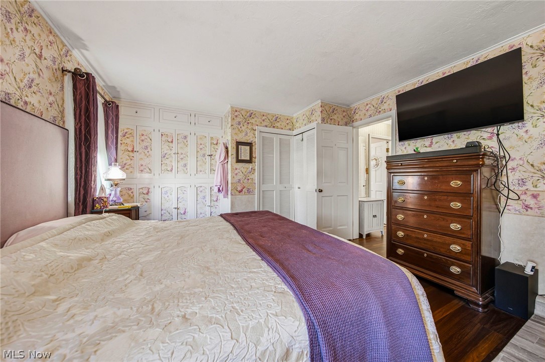 25301 Wolf Road Bay Village OH 44140