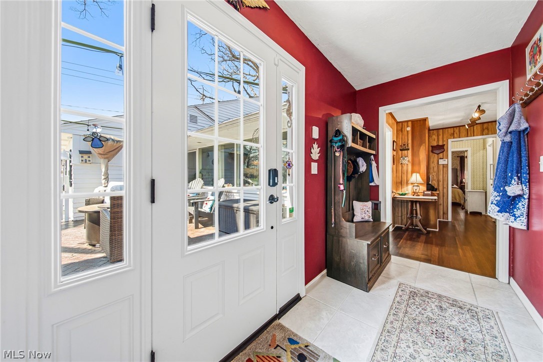 25301 Wolf Road Bay Village OH 44140