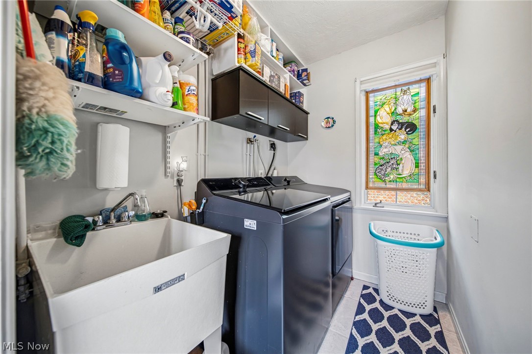 25301 Wolf Road Bay Village OH 44140