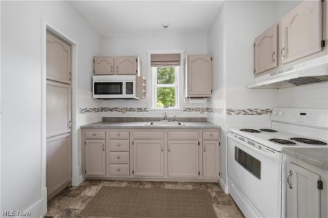 2613 Crown Place NW Canton OH 44708