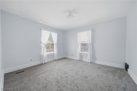 2613 Crown Place NW Canton OH 44708