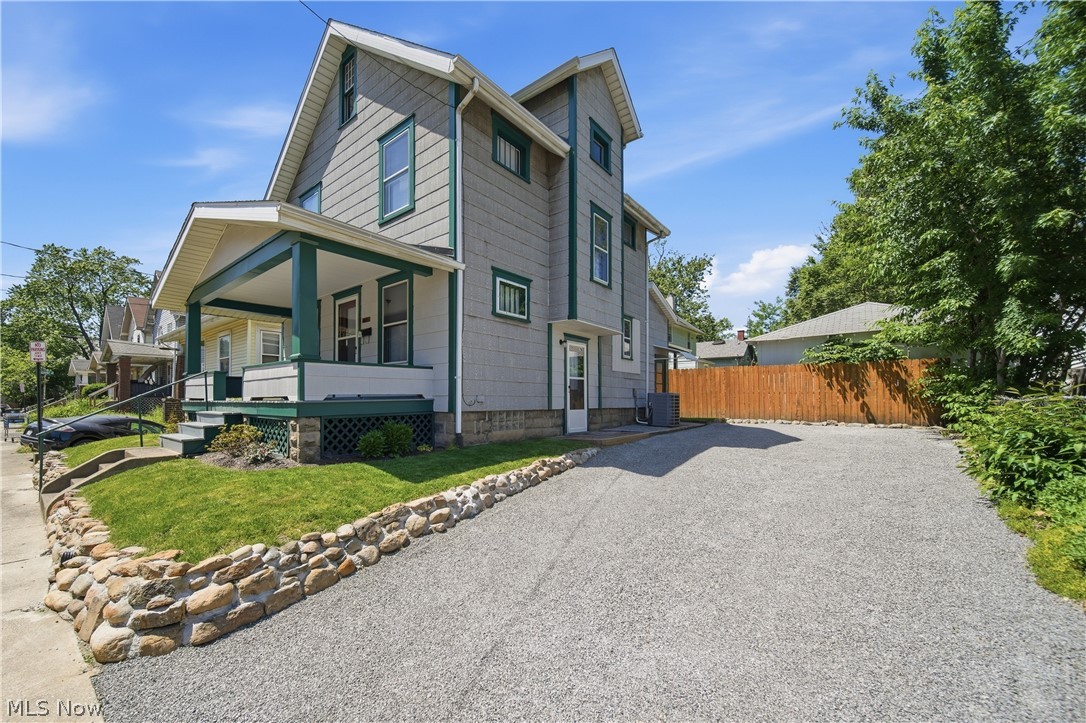 2613 Crown Place NW Canton OH 44708