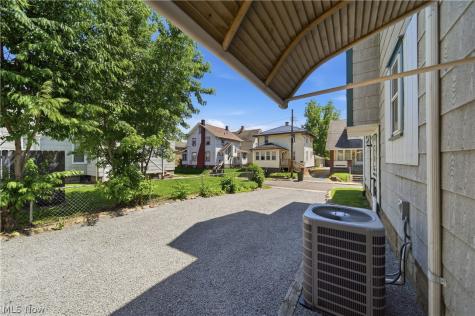 2613 Crown Place NW Canton OH 44708