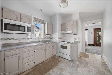2613 Crown Place NW Canton OH 44708