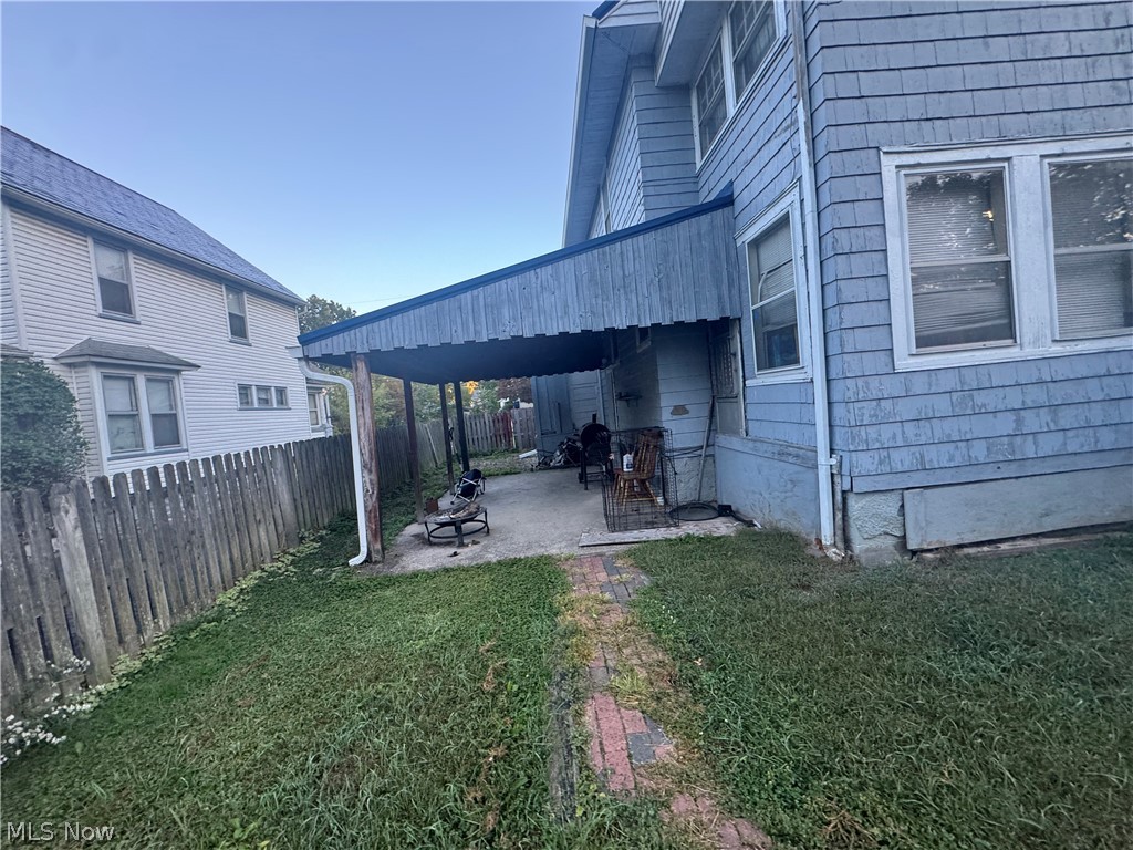 287 Lawrence Avenue NE Warren OH 44483