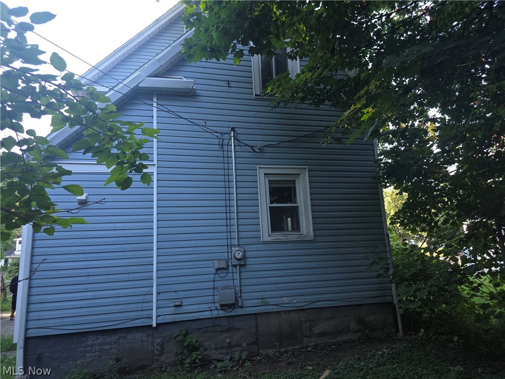 12423 Phillips Avenue Cleveland OH 44108