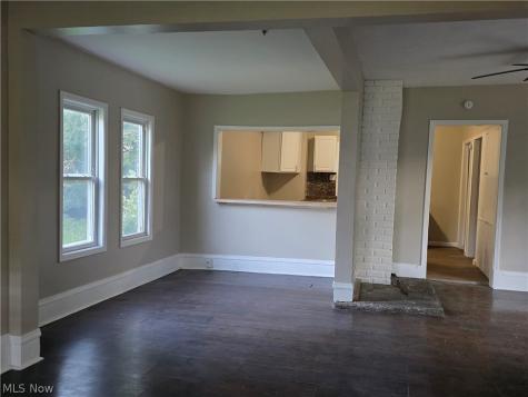 12423 Phillips Avenue Cleveland OH 44108