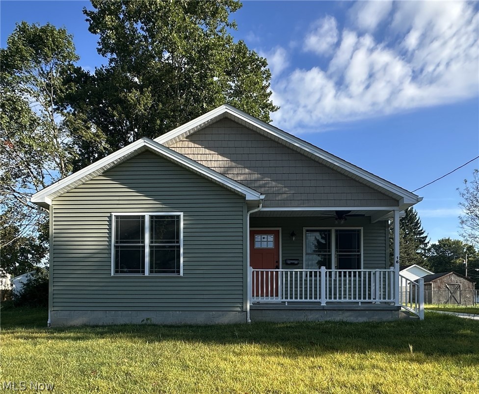 16 E Haywood Avenue Struthers OH 44471
