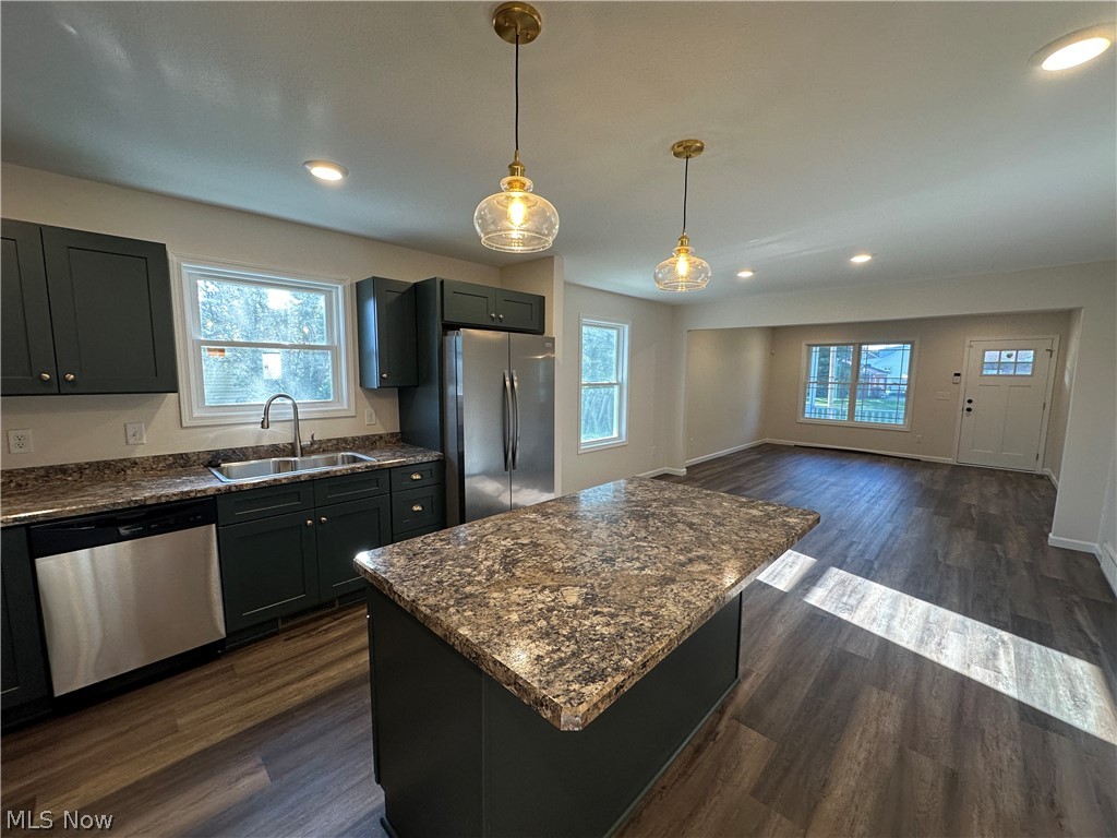 16 E Haywood Avenue Struthers OH 44471