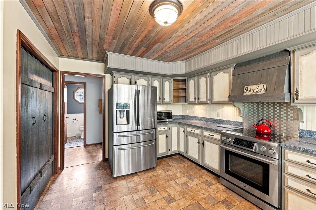 9886 High Country Drive Chardon OH 44024
