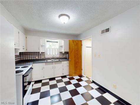 8249 Broadmoor Road Mentor OH 44060