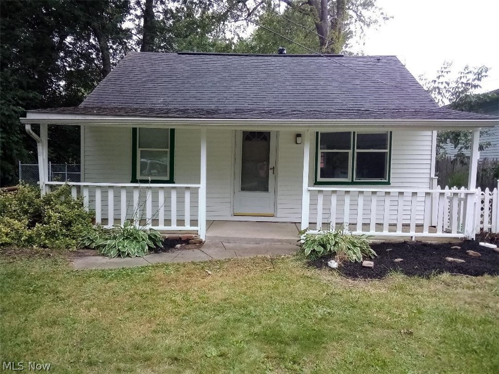 1122 Grand Avenue Madison OH 44057