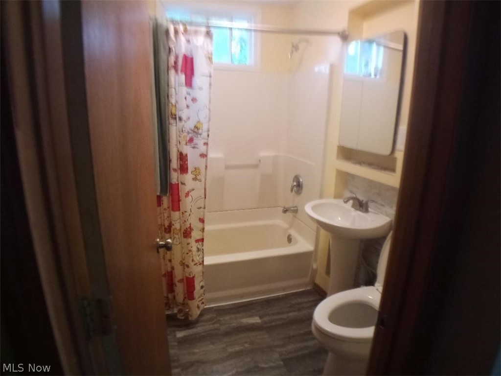 1122 Grand Avenue Madison OH 44057