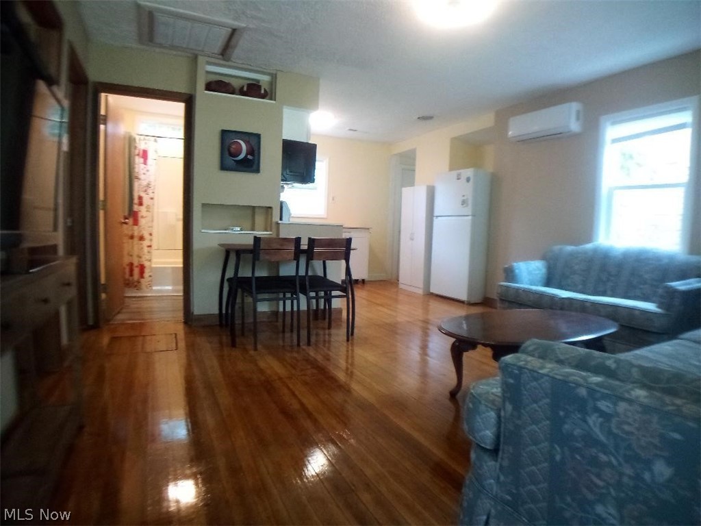 1122 Grand Avenue Madison OH 44057