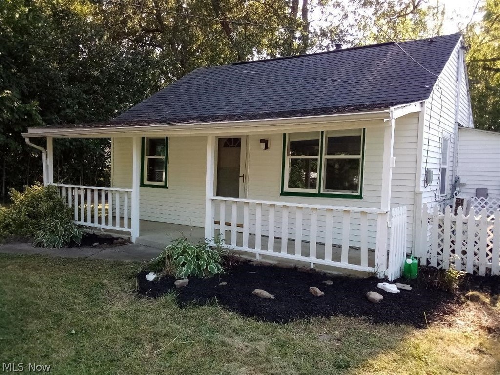 1122 Grand Avenue Madison OH 44057