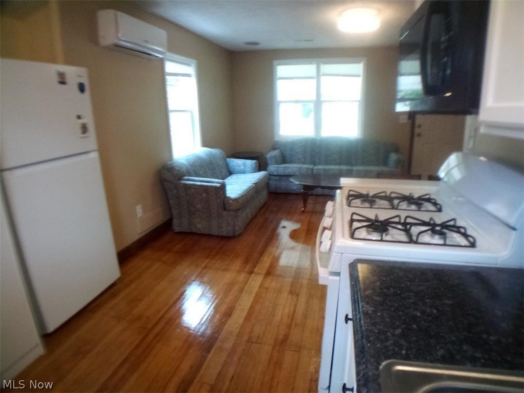 1122 Grand Avenue Madison OH 44057