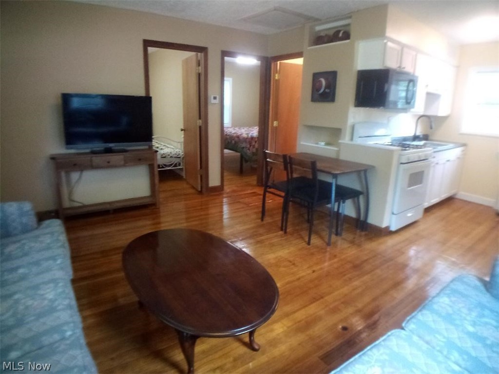 1122 Grand Avenue Madison OH 44057
