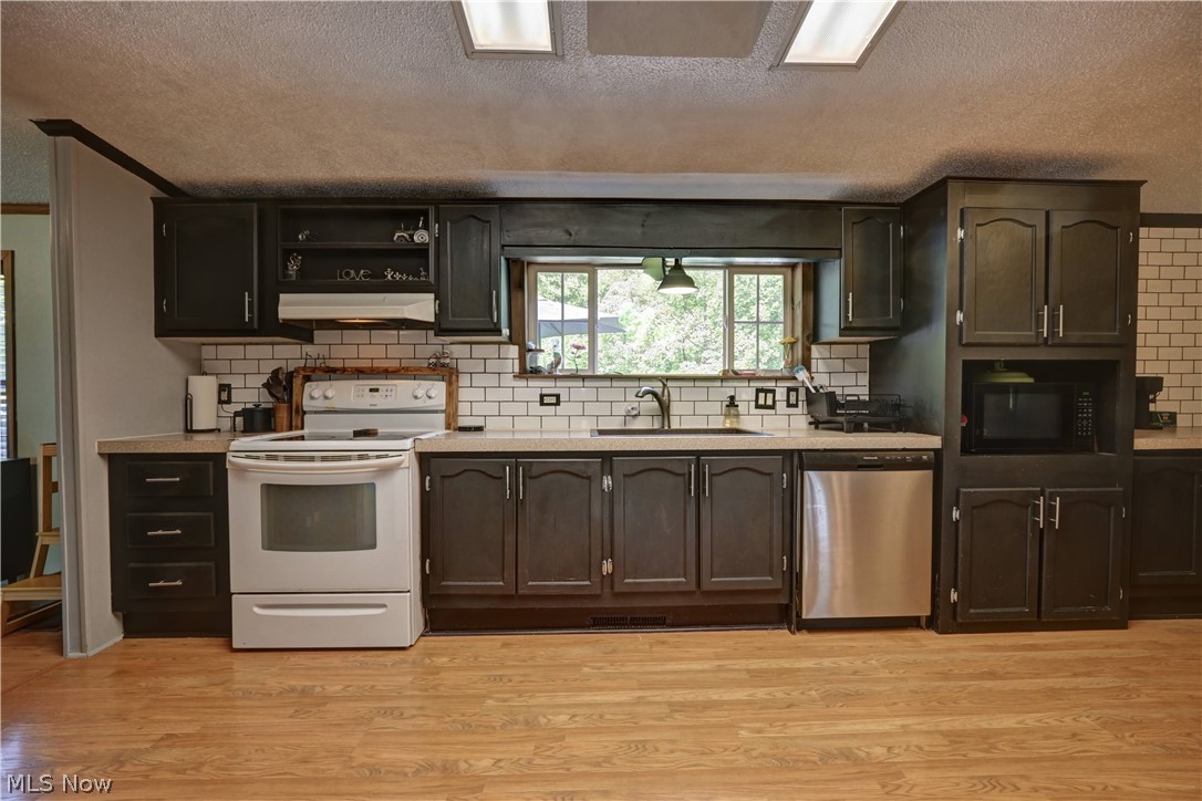 557 Beans Road SE Sherrodsville OH 44675