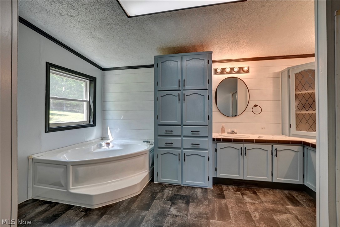 557 Beans Road SE Sherrodsville OH 44675