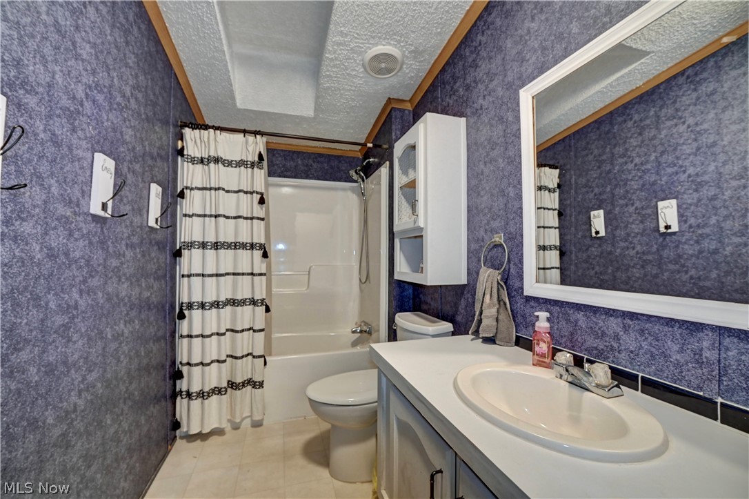 557 Beans Road SE Sherrodsville OH 44675