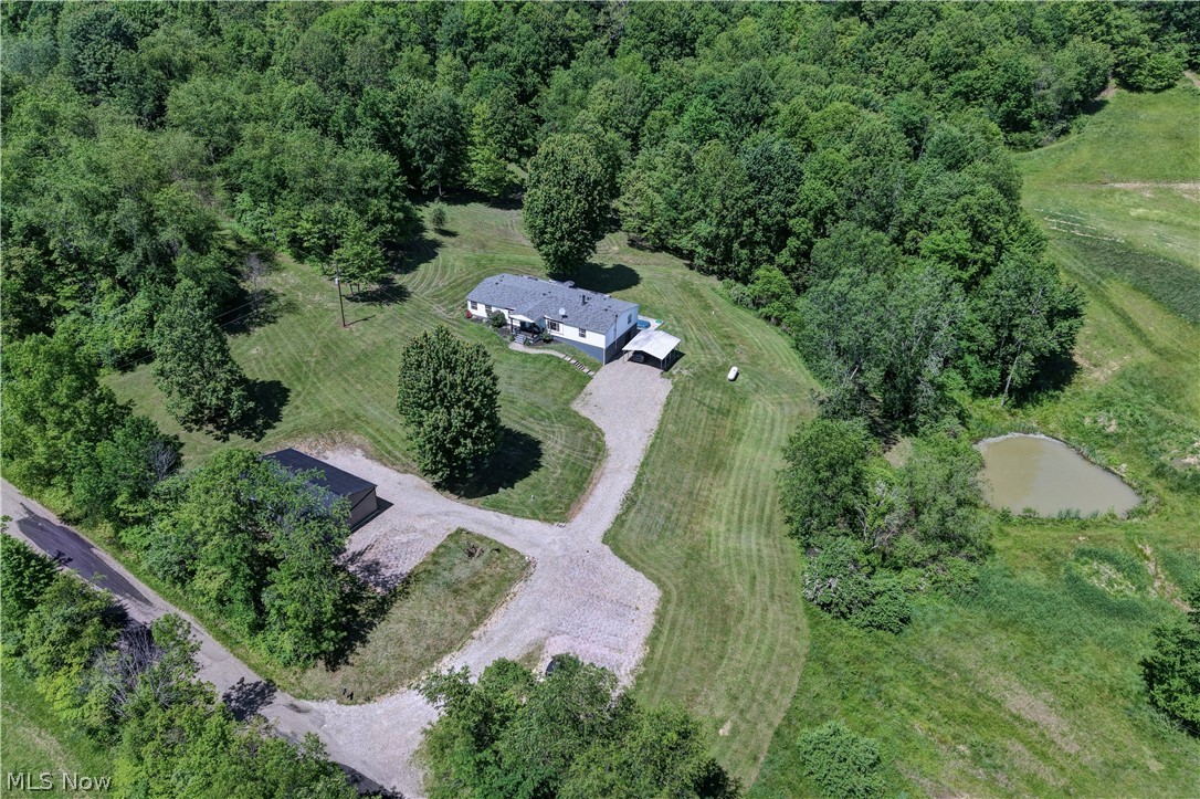 557 Beans Road SE Sherrodsville OH 44675