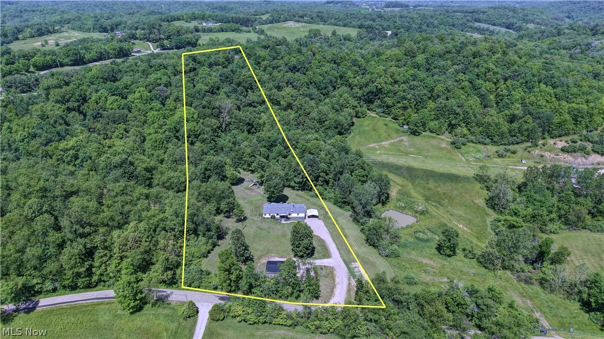 557 Beans Road SE Sherrodsville OH 44675