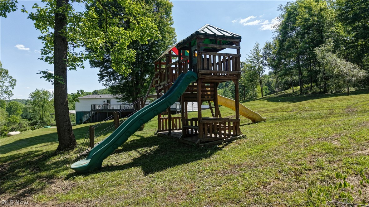 557 Beans Road SE Sherrodsville OH 44675